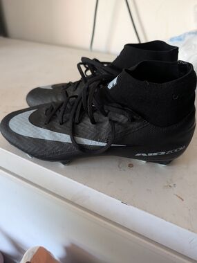 Nike Black Soccer Boots with Silver Swoosh